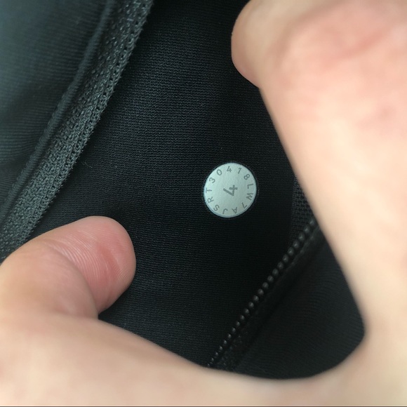 Lululemon Speed Up Camo Short 2.5” - Picture 7 of 7